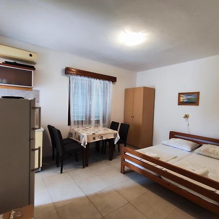 מורטר Apartmani Ivandic חדר תמונה